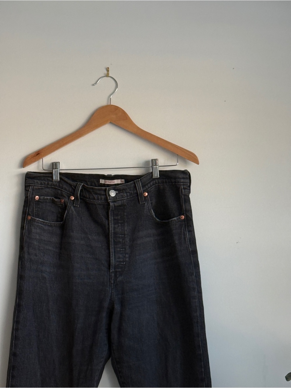 Levi's Premium Ribcage Straight Ankle black jeans
